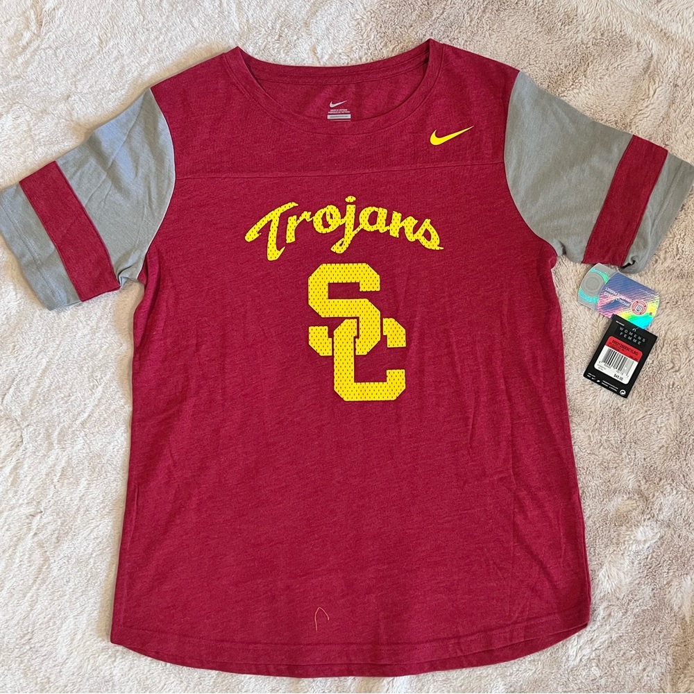 USC Nike T-Shirt - Women L - NWT ✌🏽